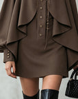 Chocolade hoge hals mini-jurk met cape-stijl panelen