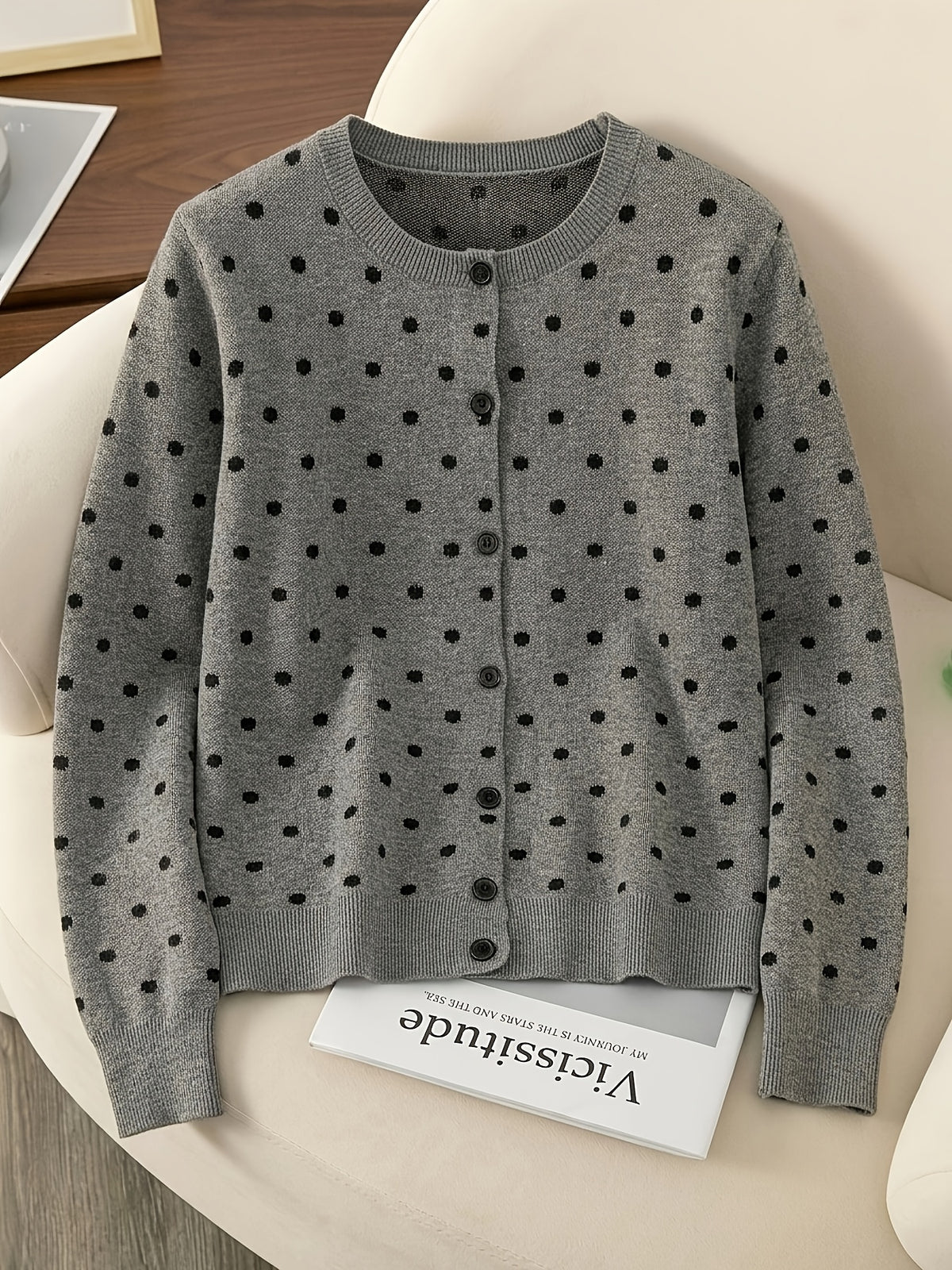 Gesine | Gebreid vest met polkadots en ronde halslijn