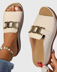 Katalin – comfortabele gespsandalen met een klassieke uitstraling