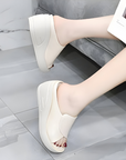 Xénia – minimalistisch elegante orthopedische sandaal