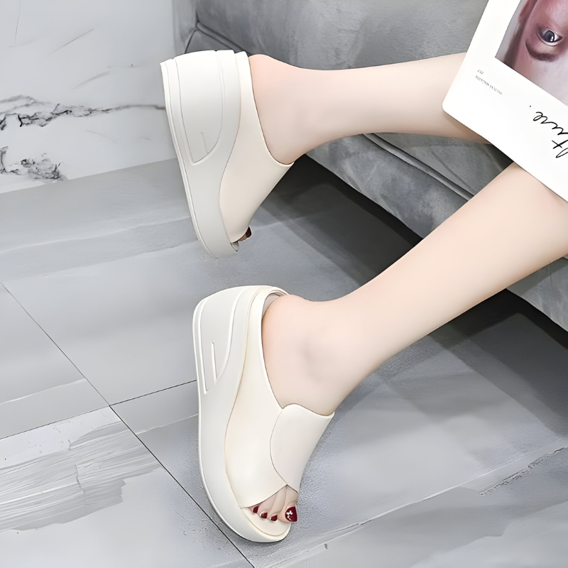 Xénia – minimalistisch elegante orthopedische sandaal