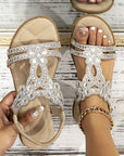 Melánia – kristalversierde glanzende orthopedische sandalen