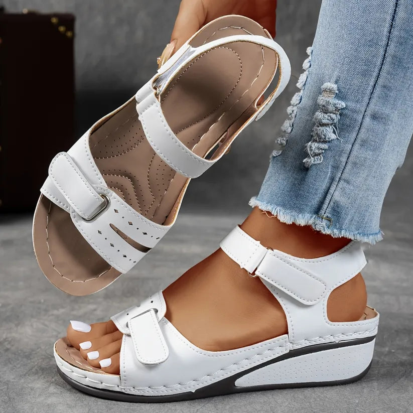 Annelie | Sandalen met Sleehak en Open Neus