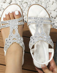 Melánia – kristalversierde glanzende orthopedische sandalen