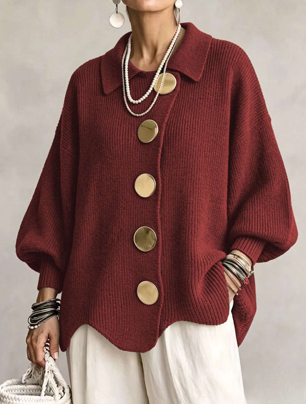 Victoire | Oversized cardigan met grote gouden knopen