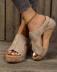 Szilvia – studsandalen met hak