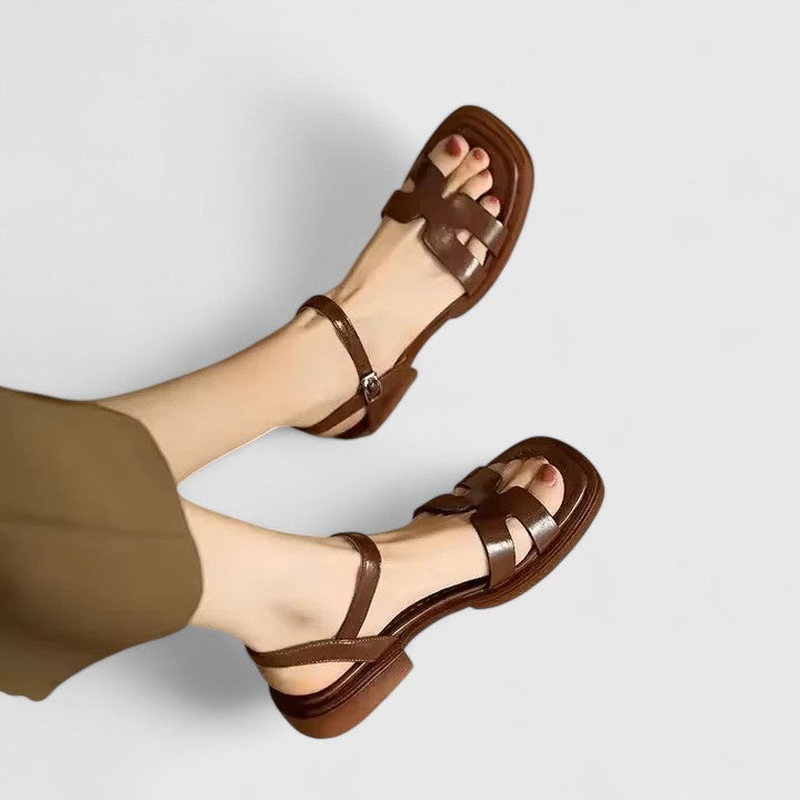Vivien – elegante platte orthopedische sandaal