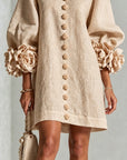 Beige Bloemen Knop-down Mini Jurk Met Opvallende Bloemen Manchetten