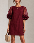 Bordeaux Organza Mini-jurk met Pofmouwen en Opvallende Bloemmotieven