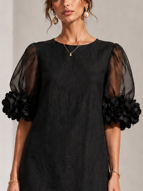 Zwarte Organza Mini-jurk met Pofmouwen en Opvallende Bloemkappen