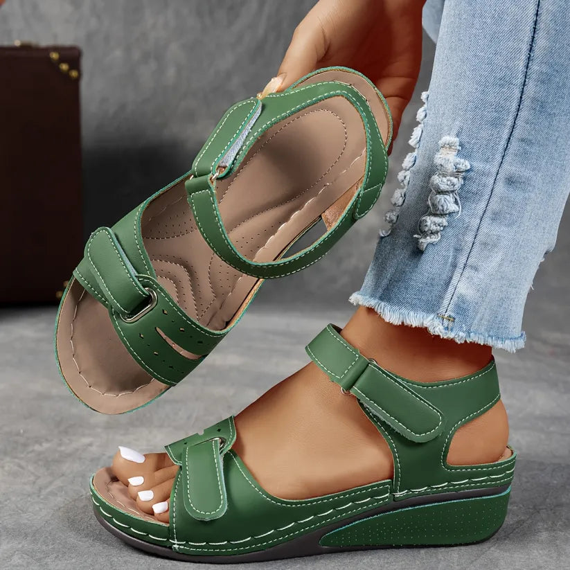 Annelie | Sandalen met Sleehak en Open Neus