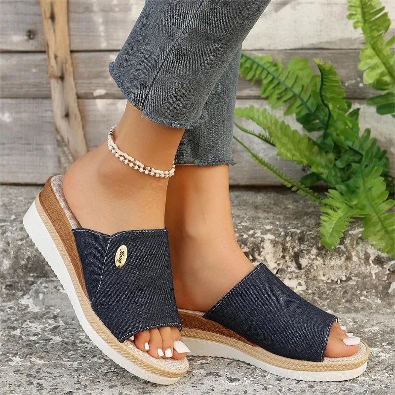 Tímea – luchtige, denim-geïnspireerde ergonomische sandaal