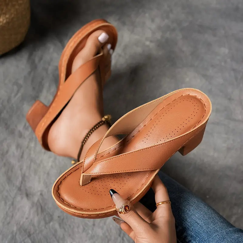 Zsófia – elegante relaxte sandaal met een lichte hak