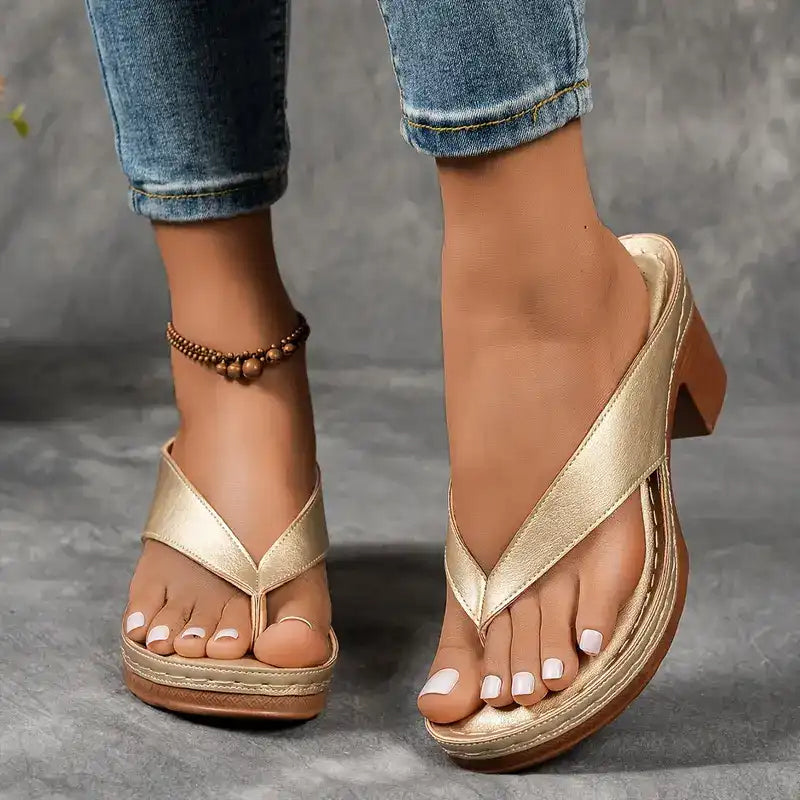 Zsófia – elegante relaxte sandaal met een lichte hak