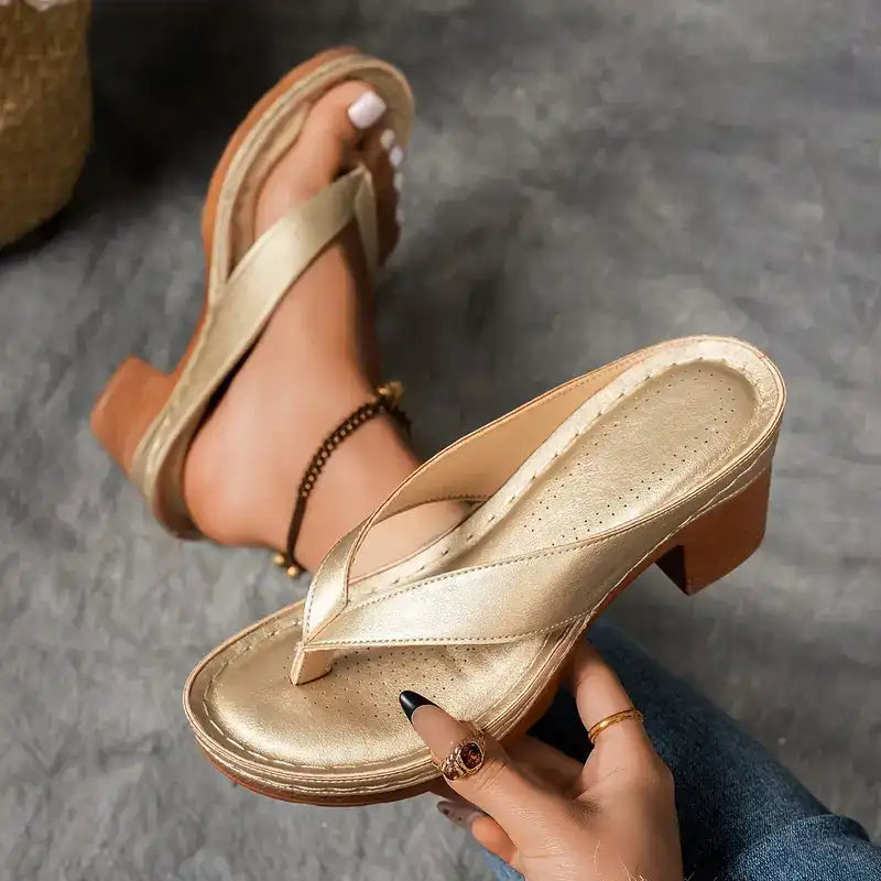 Zsófia – elegante relaxte sandaal met een lichte hak
