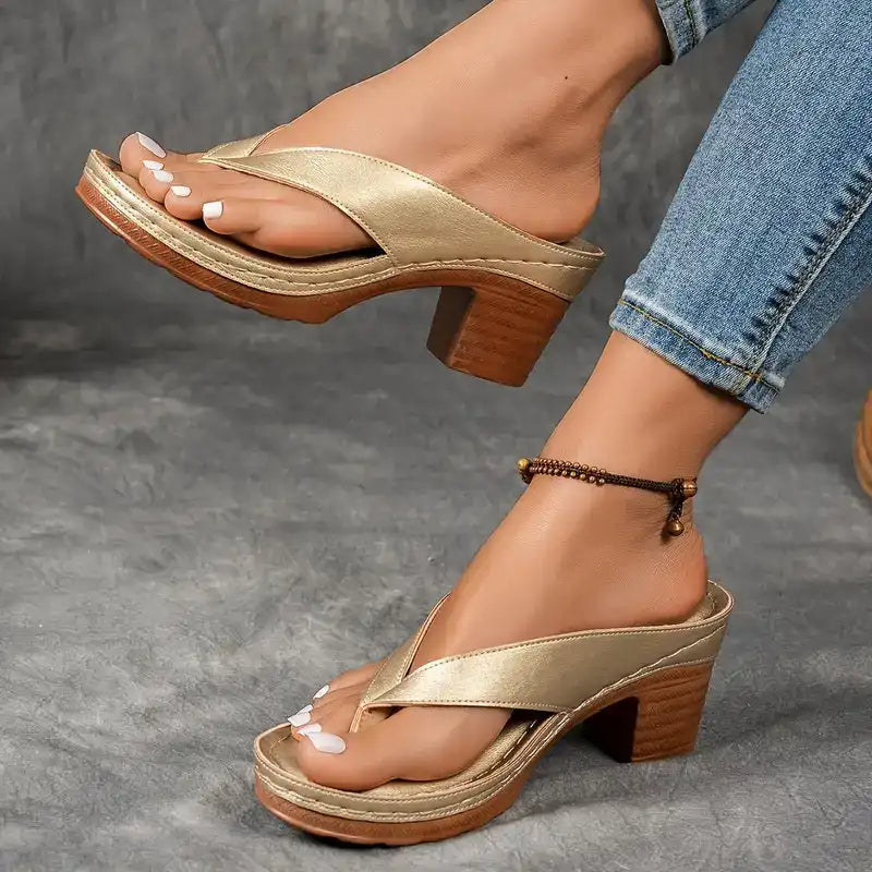 Zsófia – elegante relaxte sandaal met een lichte hak